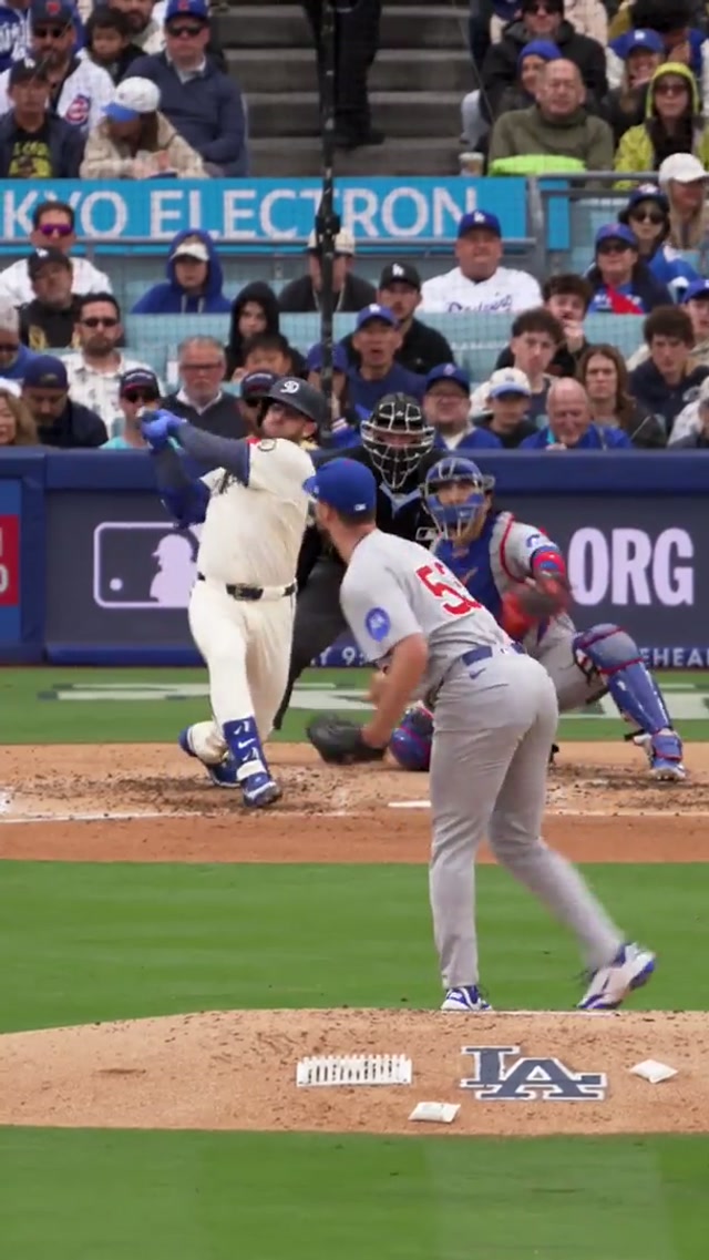 Show ‘em, Max. #dodgers #mlb #homerun 