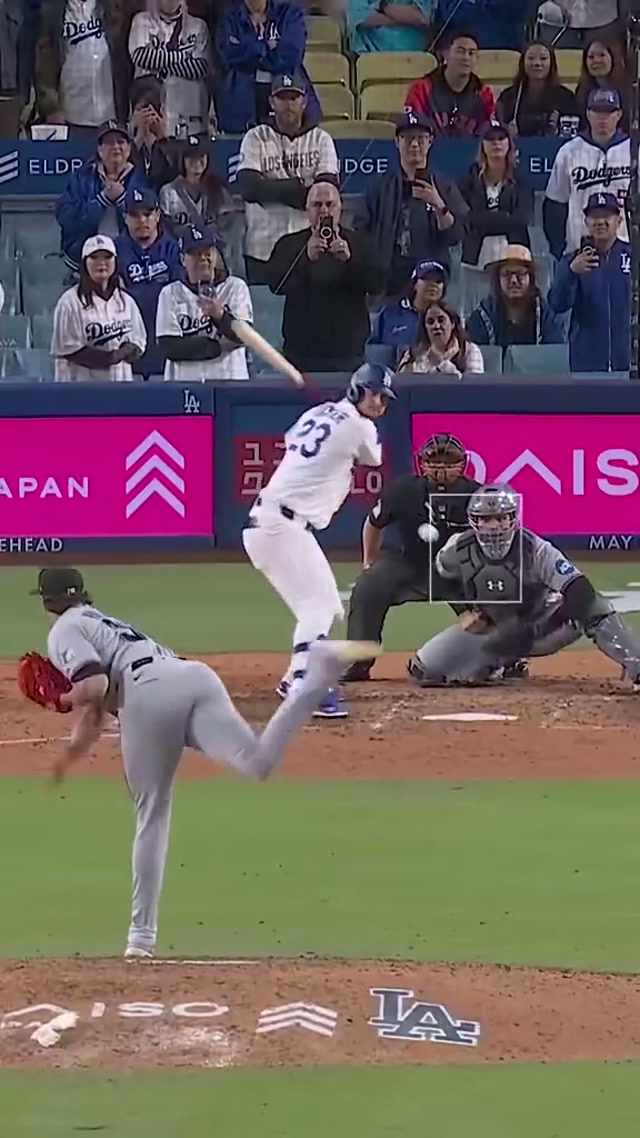 KYLE TUCKER WALKS IT OFF! #dodgers #sports #losangeles 