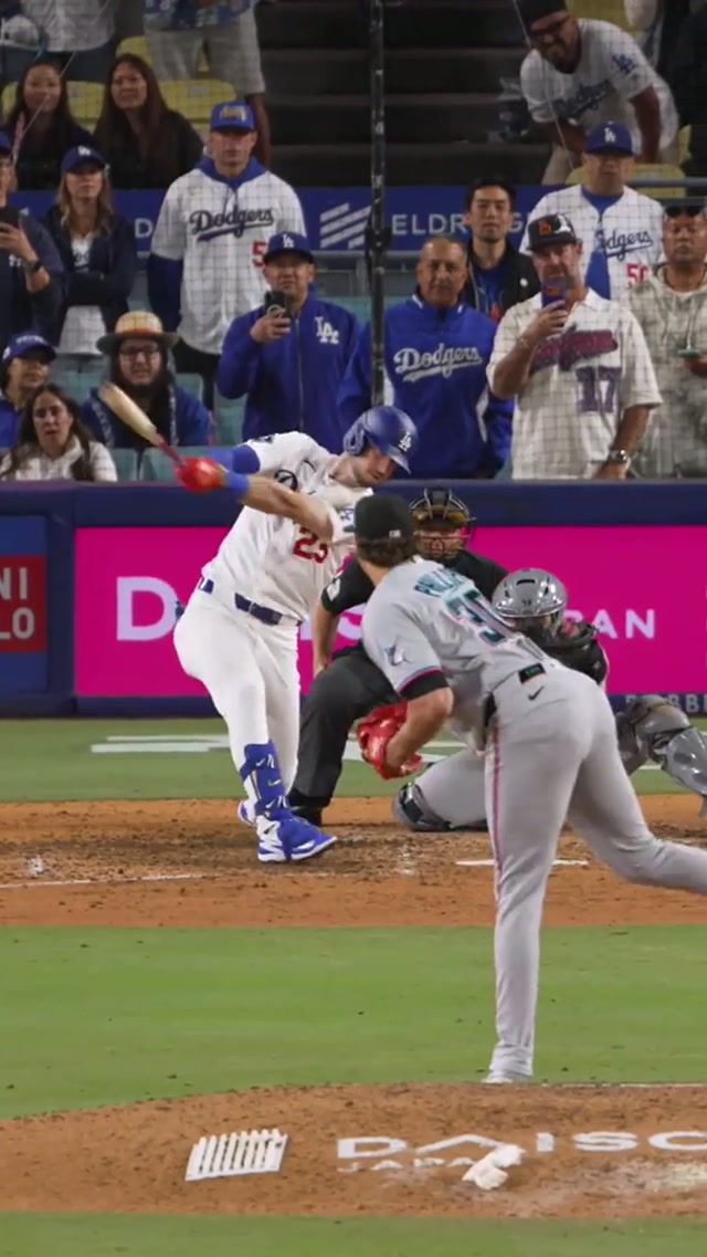 Clutch King Tuck. 👑 #dodgers #sports #losangeles 