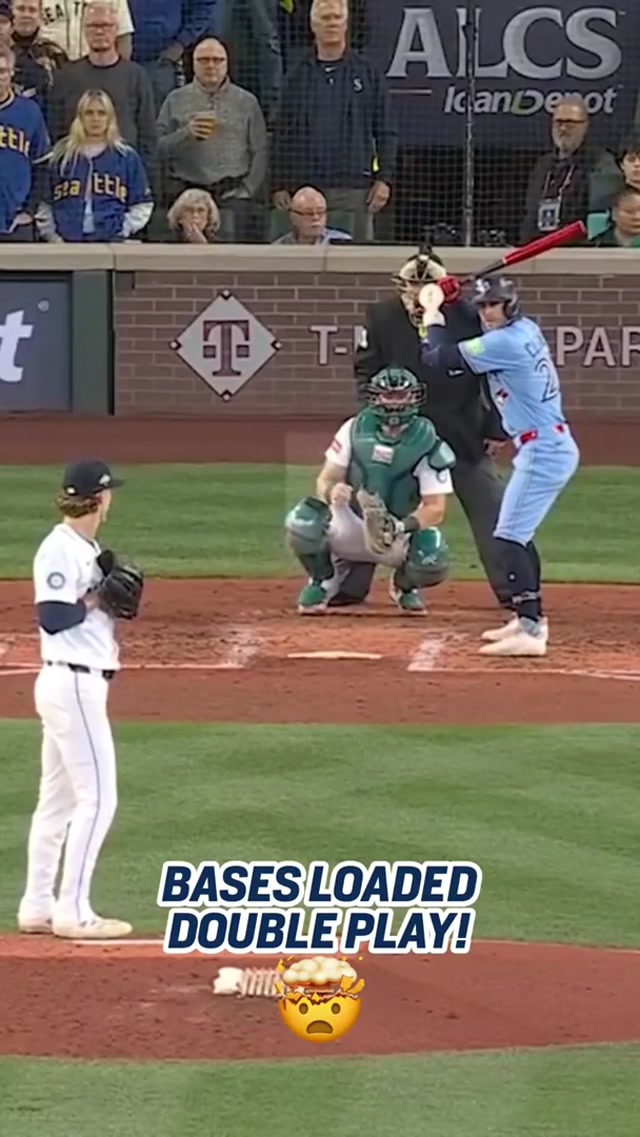 EXACTLY HOW YOU DRAW IT UP. #mlb #mariners #baseball #postseason #alcs