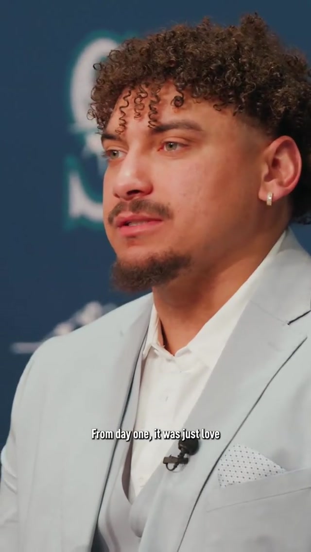 Ready to run it back 👏 #mariners #mlb #baseball