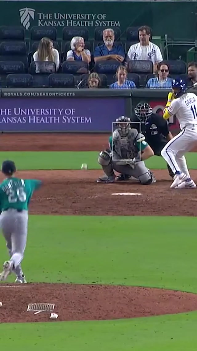 A flippin’ defensive gem. #sportstiktok #sports #mlb #baseball #mariners