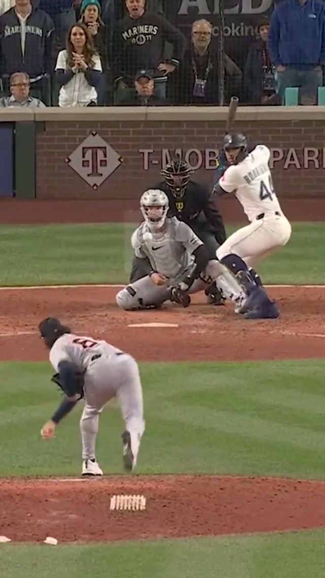 HBD Juliooooo! #mariners #mlb #baseball