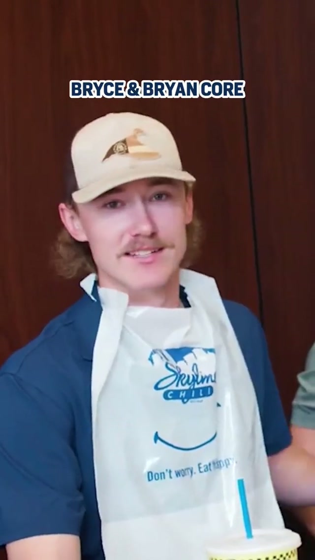 Never know what’s gonna happen with these two. #mlb #mariners #baseball 