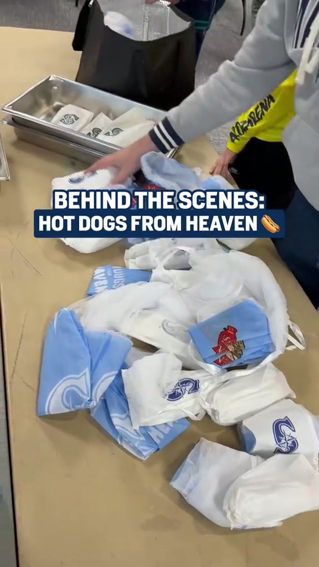How the sausage is made: Hot Dogs from Heaven edition 🌭 #mariners #baseball #mlb