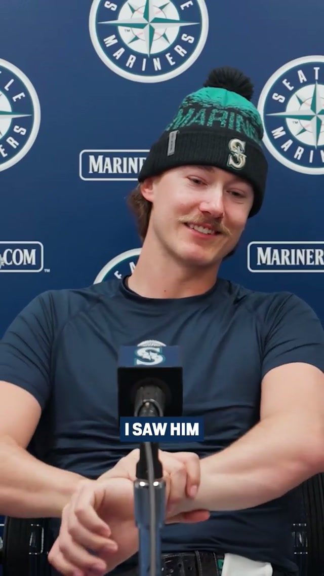 The joys of parenthood 👶 #mariners #baseball #mlb