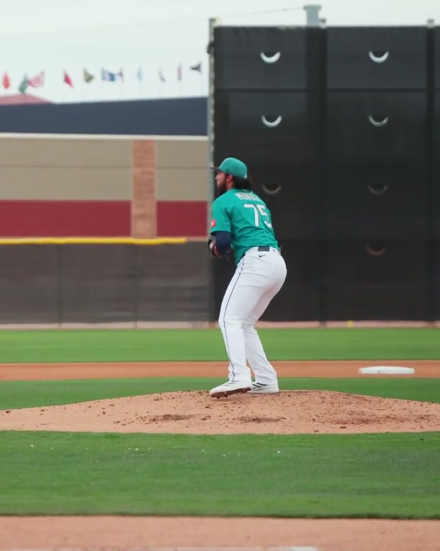 never let them know your next move #mariners #baseball #mlb