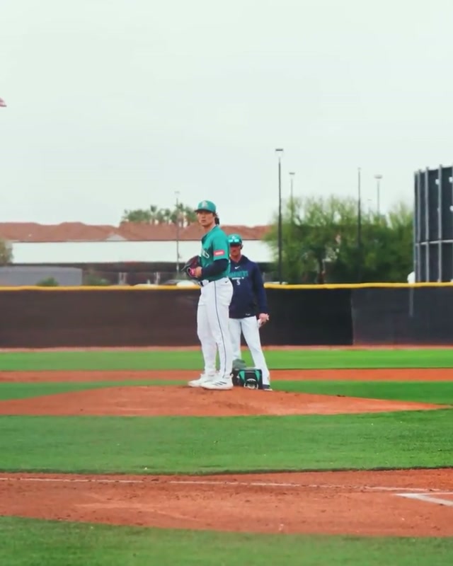 Spring in motion ⚾️ #mariners #baseball #mlb