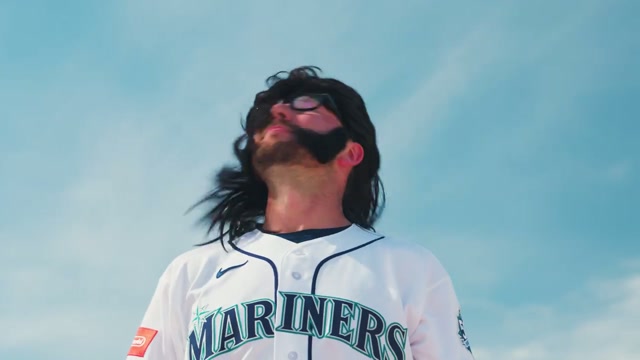 Special delivery from Larry. 🎥 Behind the Scenes: Larry Returns #calraleigh #baseball #mlb #commercial #behindthescene