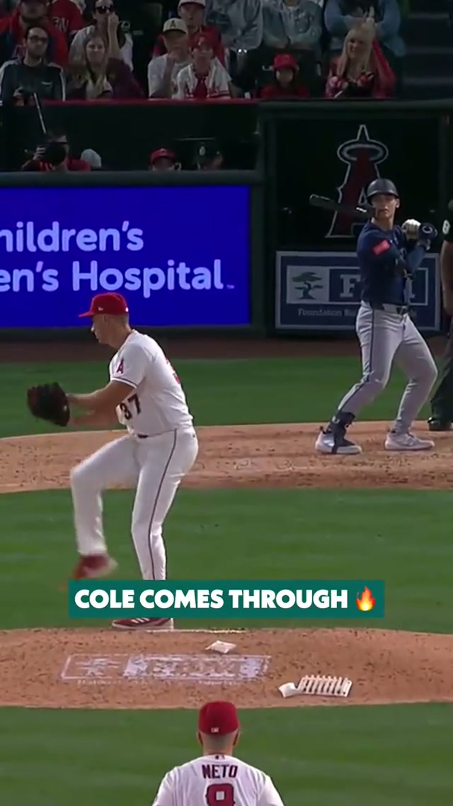 Cole Young delivers! #mlb #mariners #baseball #coleyoung