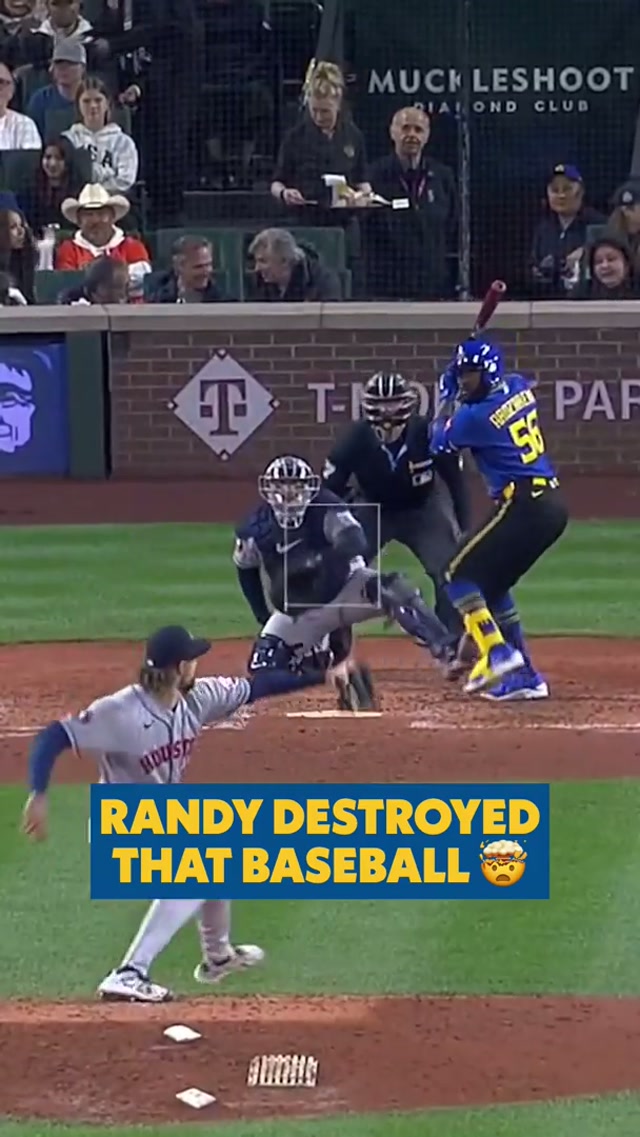 Call that ball Artemis because it went to the moon and back 🚀 #mlb #mariners #baseball #randyarozarena #homerun