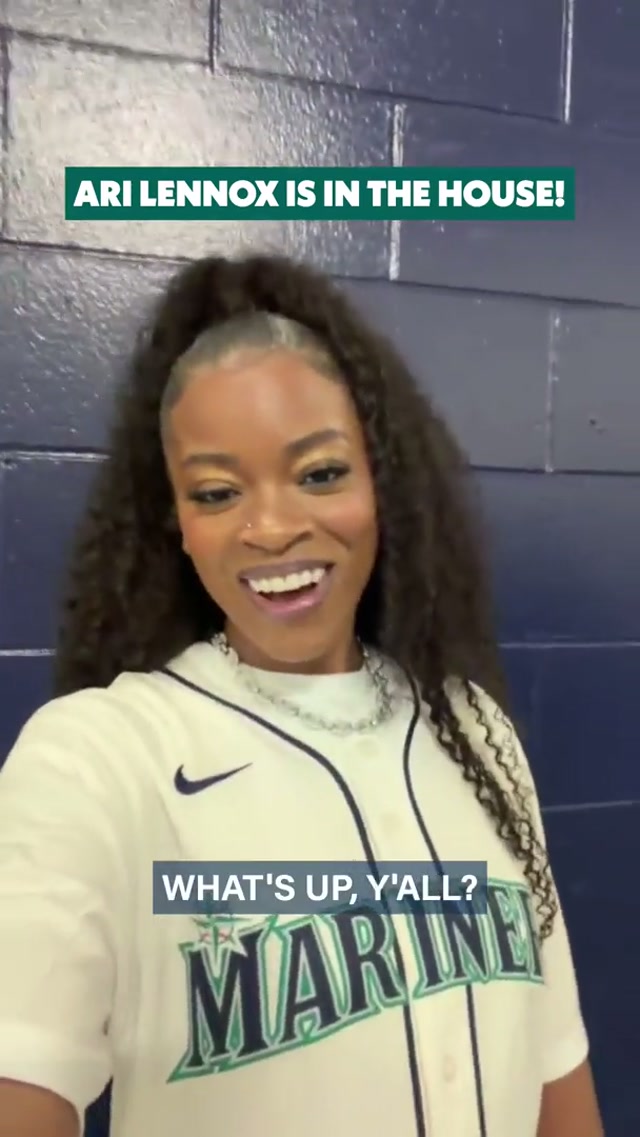 Fired up to have @arilennox throwing out the first pitch tonight 🔥 #mariners #baseball #mlb