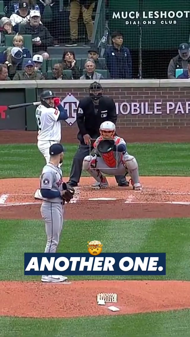 One wasn’t enough 😌
#MLB #Mariners #TridentsUp 