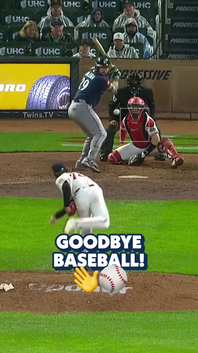 Cal dumps No. 7️⃣. #mariners #baseball #mlb