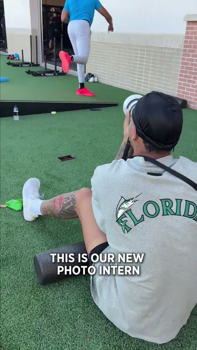 our photo intern also pitches from time to time 📸