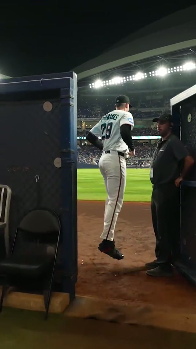 Closing time ft. Pete Fairbanks 😤 #mlb #openingday #marlins 