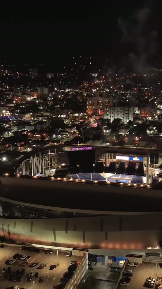 The perfect ending to the perfect #OpeningDay 🎆