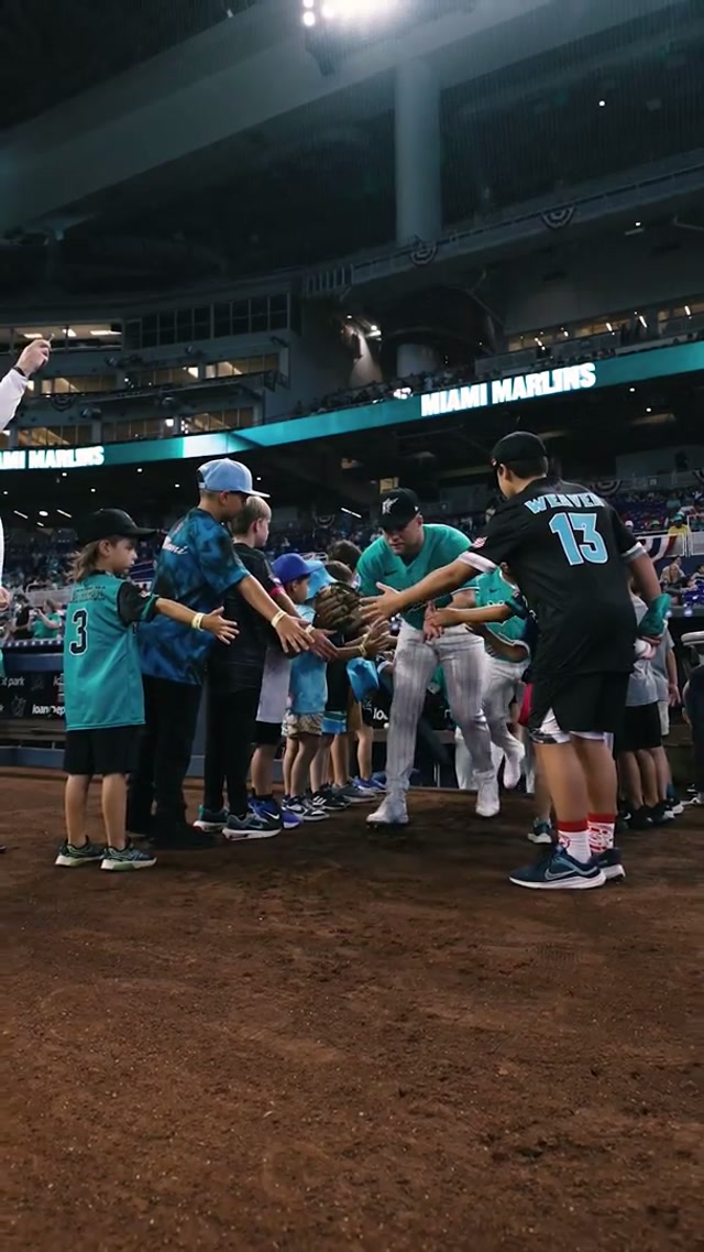 Sundays are for the teal.