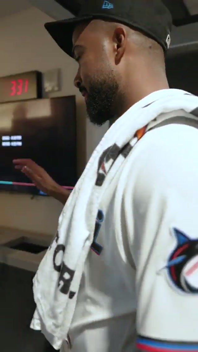 “What we saw today doesn’t come around a whole lot in modern games” SAY THAT SKIPPER 🗣️👏 
#mlb #marlins #sandyalcantara 