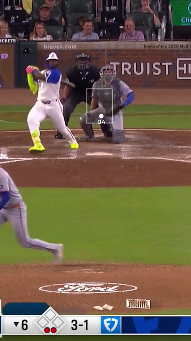 Tyrone Taylor with a nearly impossible catch 🤯 #mets #tyronetaylor #baseball