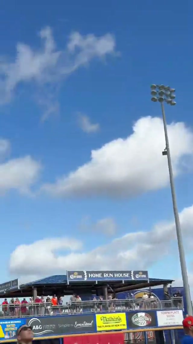 Juan Soto: man of the people! 🙌 #mets #lgm #springtraining #fans #juansoto 
