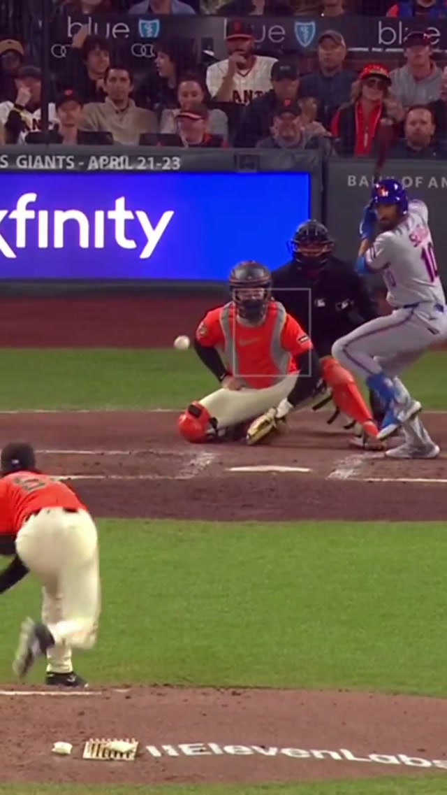 Two home runs in the EXACT SAME SPOT 😮 #Mets #HomeRun #MLB 