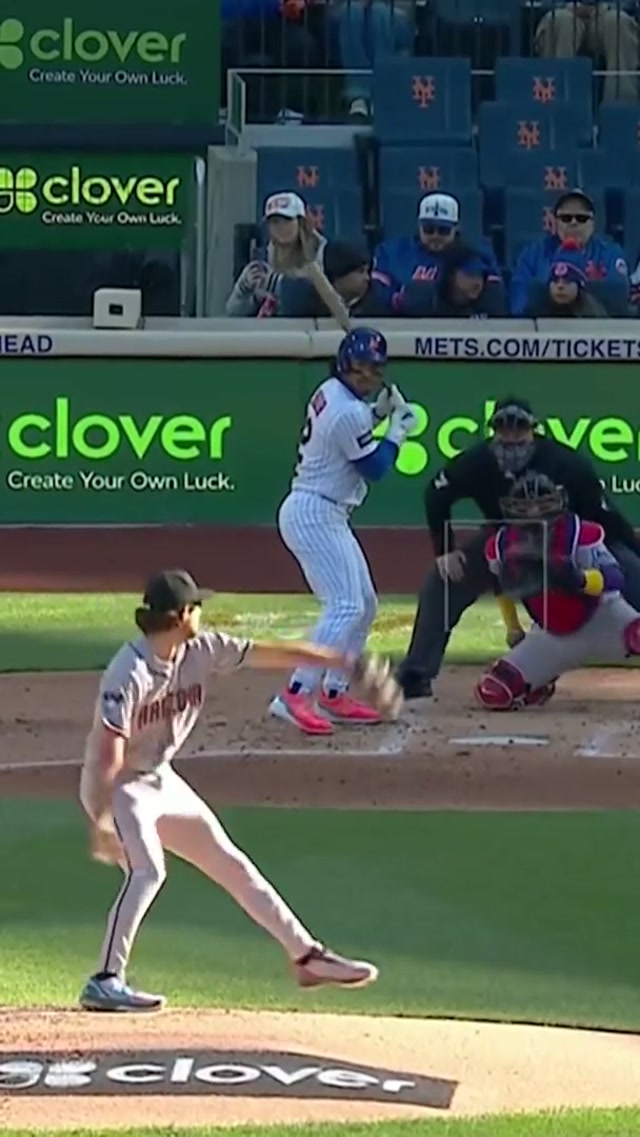 Lindor shows off the speed! 😤 #mets #lgm #mlb #citifield 