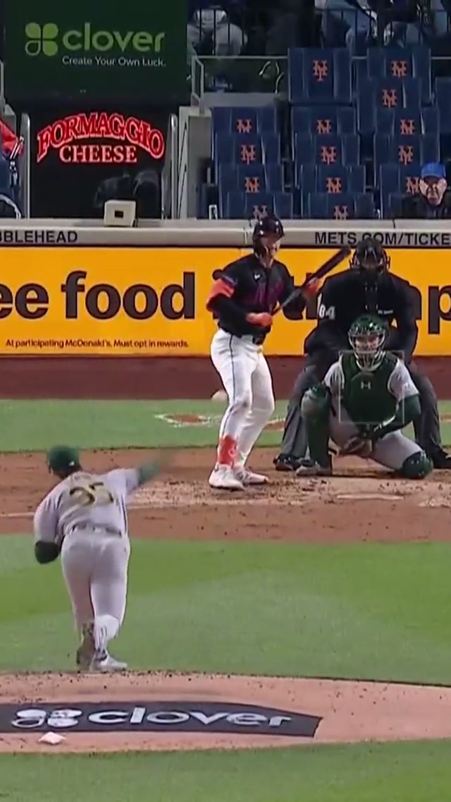 The perfect bunt doesn’t exi- #mets #mlb #bunt 