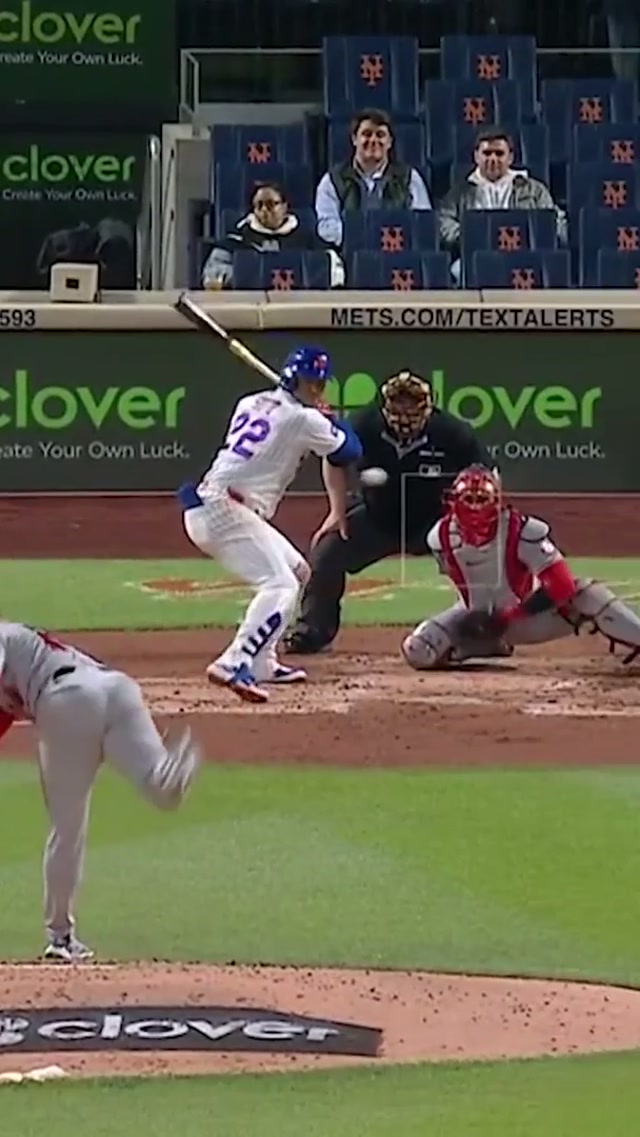 Juan Soto goes oppo 🌮 💥 #mets #juansoto #mlb 