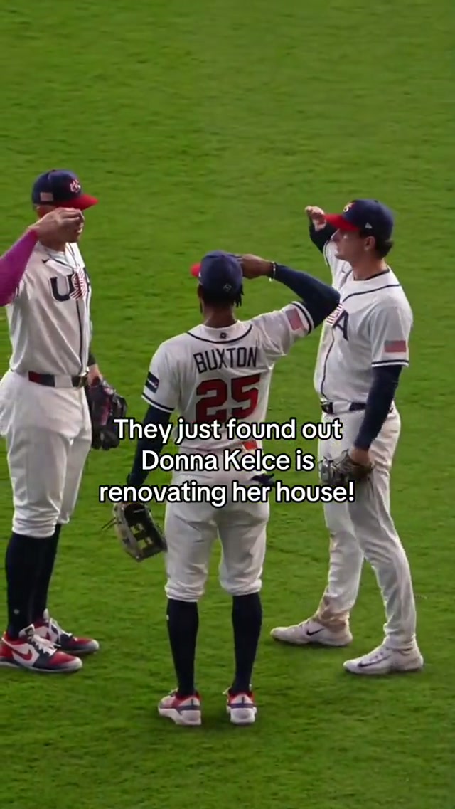 We’re just so excited for her 🤩 #worldbaseballclassic #wbc #donnakelce 