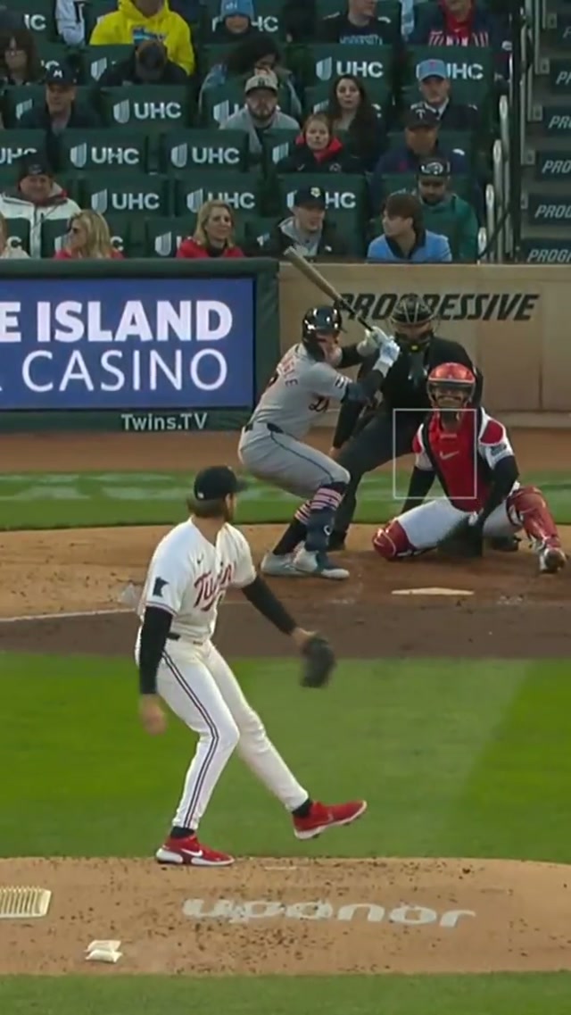 AUSTIN MARTIN MAKES THIS LOOK WAY TOO EASY! #catch #mntwins #mlb 
