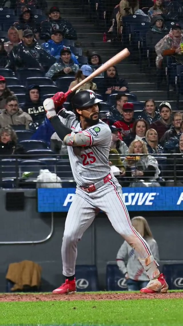 Thankful for BYRON everyday 🥰 #mntwins #mlb #homerun #byronbuxton 
