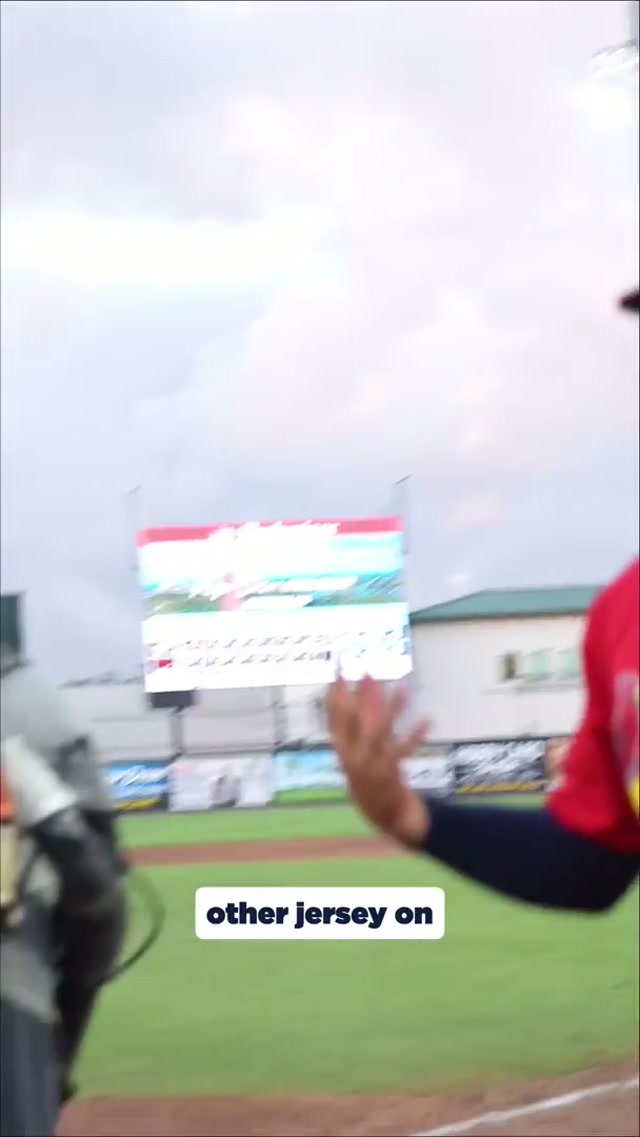 just a couple top-10 picks showing love #mlb #bts #jerseyswap #springbreakout 