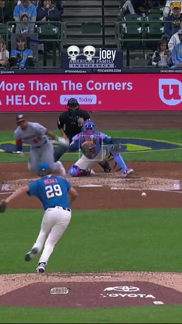 Replying to @henny_hardawayy smash that mfreakin home plate button 🤧#mlb #lol #boop 