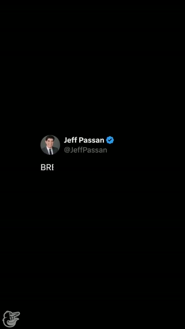 A Polar Bear makes a BIG splash 🐻‍❄️

#orioles #mlb #baseball #bear #polarbear #allstar #baltimore #homers #homerun #fyp