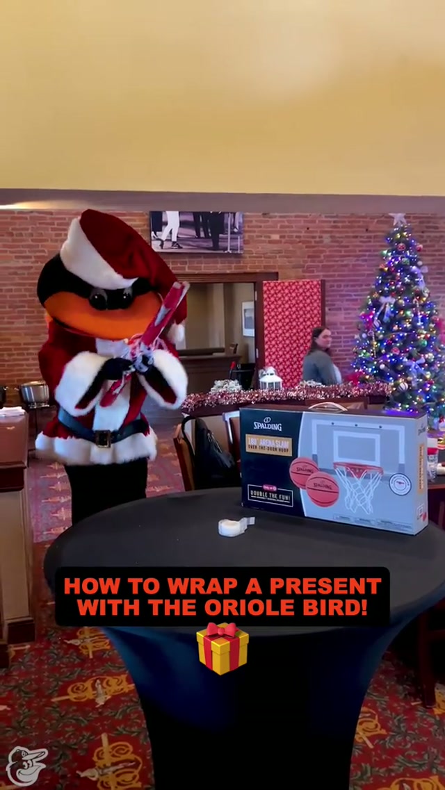 A wrapping tutOriole 🤗
#holiday #wrapping #orioles #oriolebird #mascot #fyp #tutorials