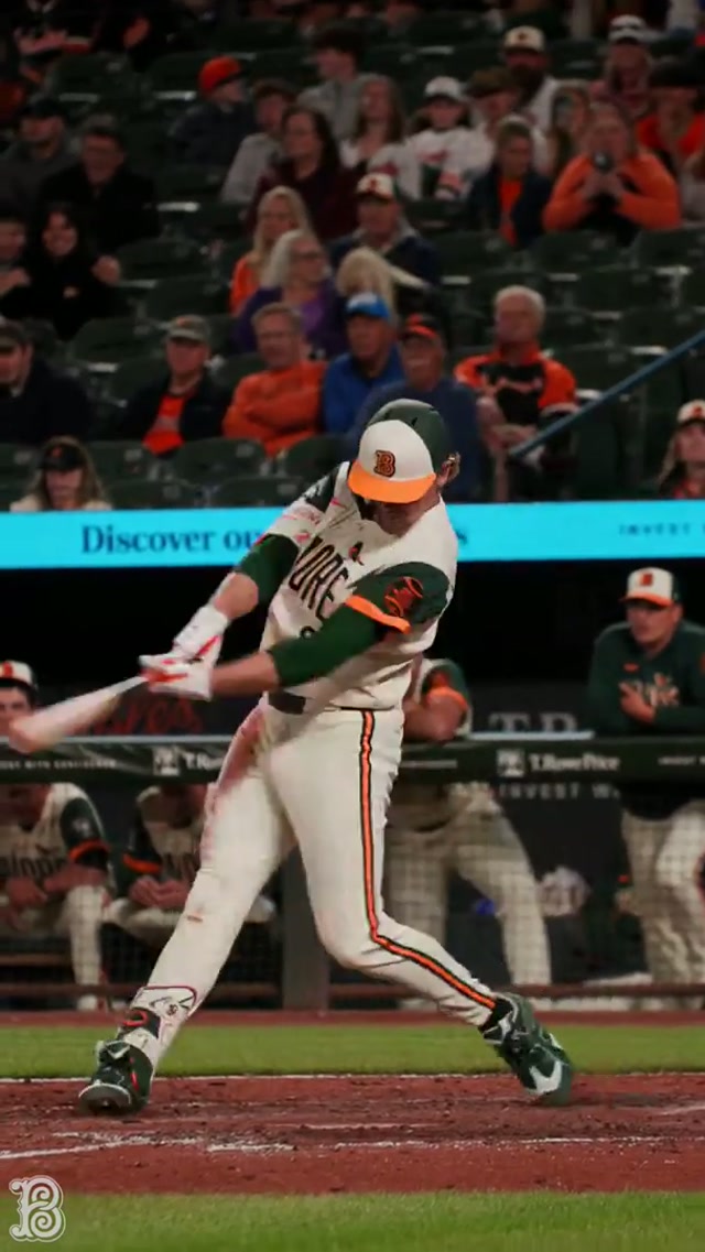 First home run in the City Connect 2.0 😮‍💨

#gunnarhenderson #orioles #homerun #MLB #cityconnect 