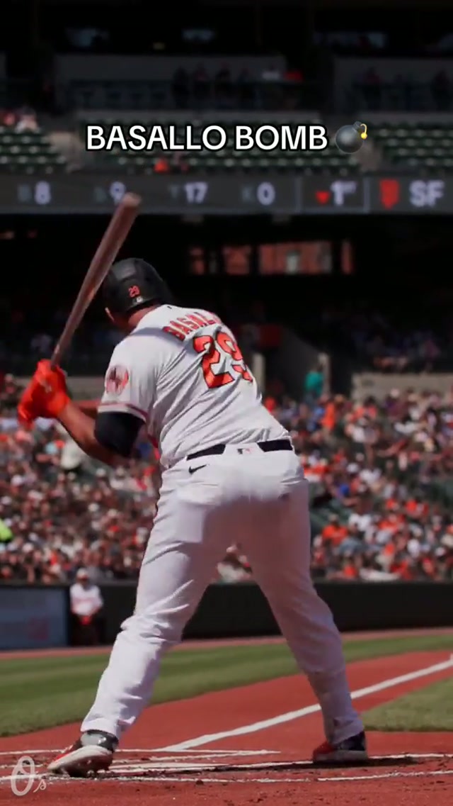 Sam Bam 💥

#homerun #samuelbasallo #orioles #camdenyards #MLB 