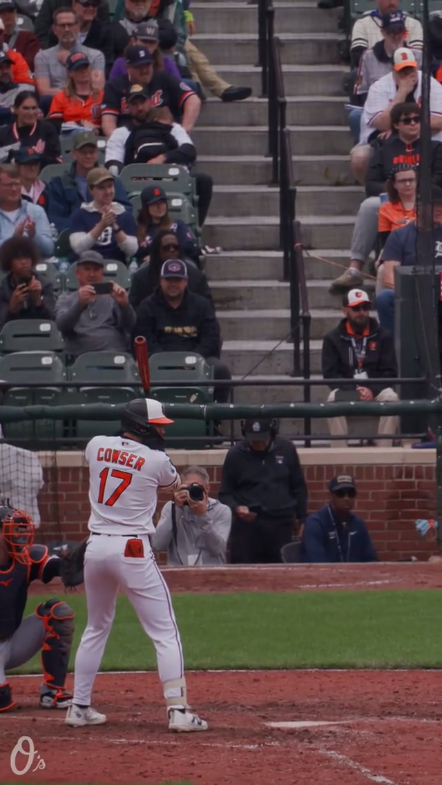 COLTON COWSER WALK OFF WEAVER‼️🐮

#orioles #homerun #walkoff #celebration 