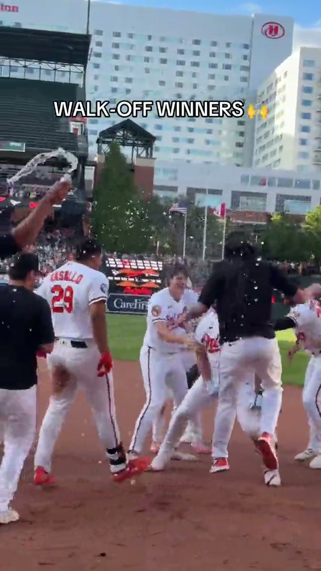 This is the way.

#walkoff #orioles #mlb #baseball #camdenyards 