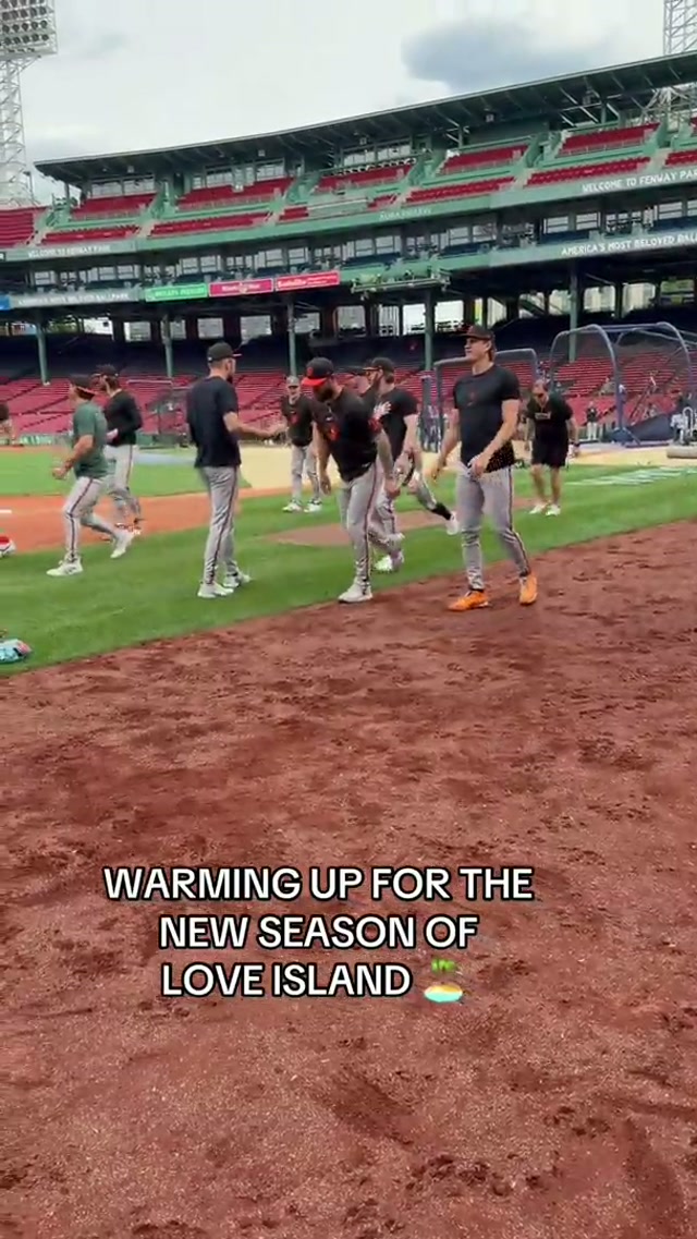 We’re locked in 😎

#loveisland #orioles #tv #mlb #loveislandusa @Love Island USA 