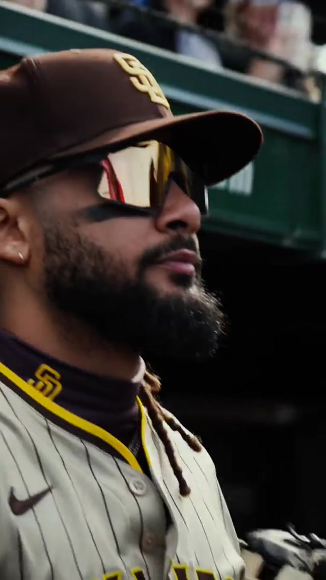 Fernando Tatis Jr. is a two-time Gold Glove right fielder 🔥 @Rawlings ⚾️🥎 #mlb #baseball #outfield #dominican #fernandotatisjr 