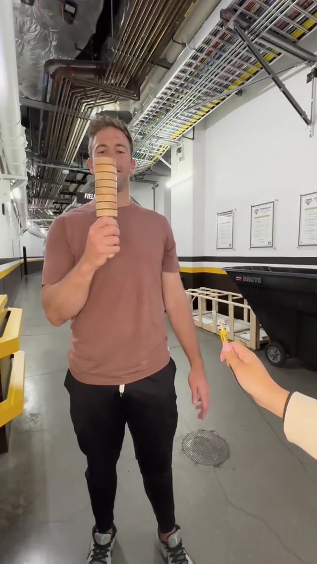 some bloopers for your tl 😂 #Padres #SanDiego #Bloopers #Funny 