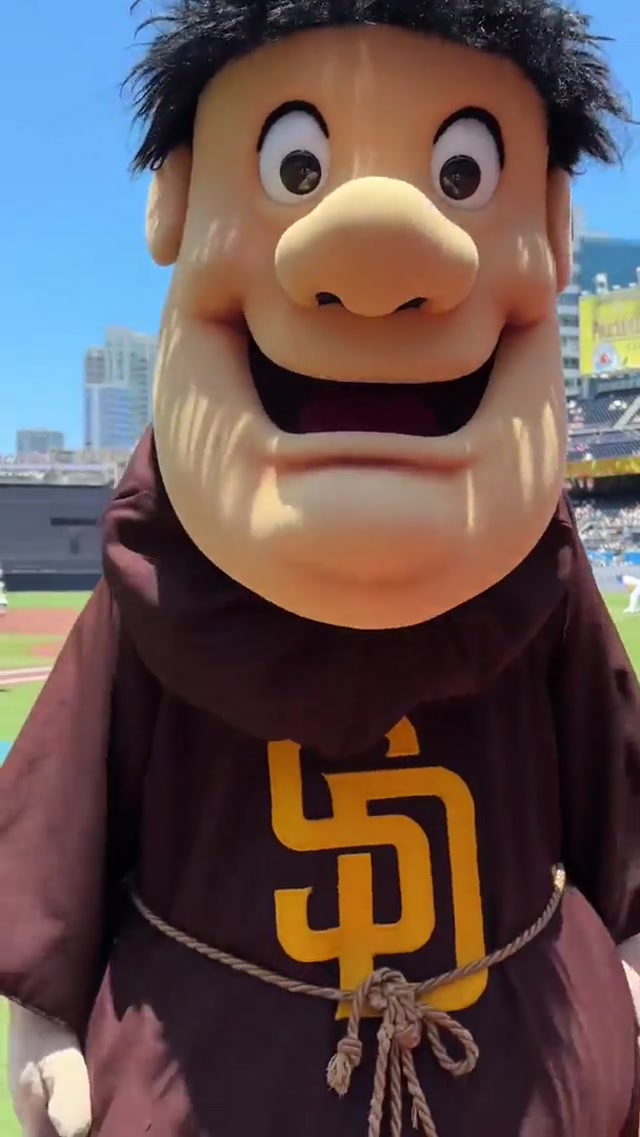This season’s shenanigans with Friar 🫶 #mascot #baseball #funny #prank #sandiego 