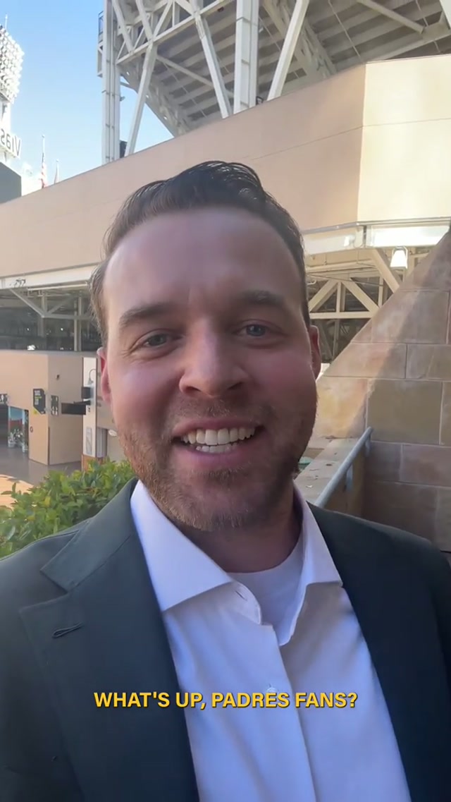 The man of the hour 🥹 #mlb #baseball #selfie #sandiego #pitcher 