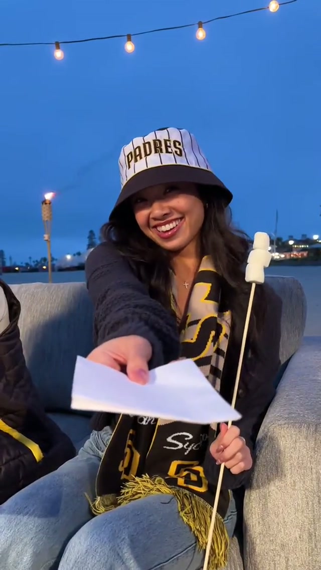 You might want to stay until the end 👀 #MLB #baseball #giveaway #padres #sandiego 