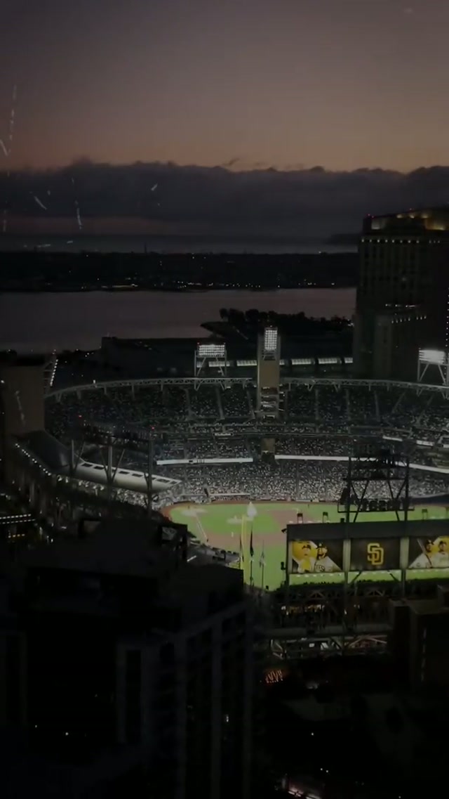 our personality is back 🙂‍↕️ #mlb #baseball #padres #springtraining 