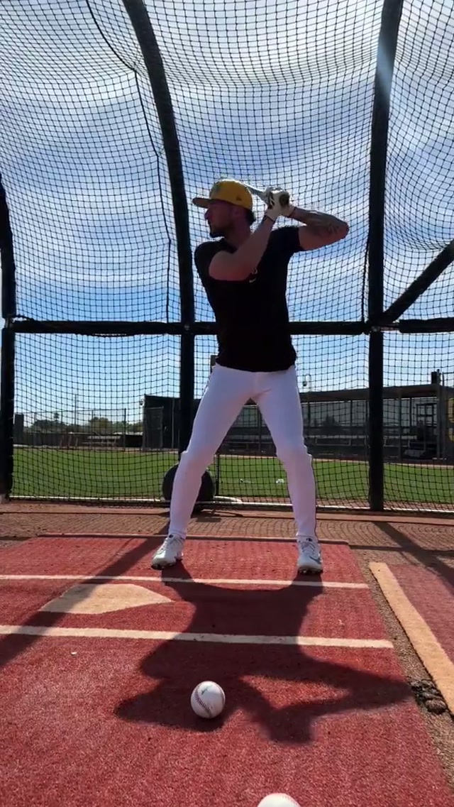 did we just become best friends 🤣 #mlb #baseball #padres #sandiego #bestfriends 