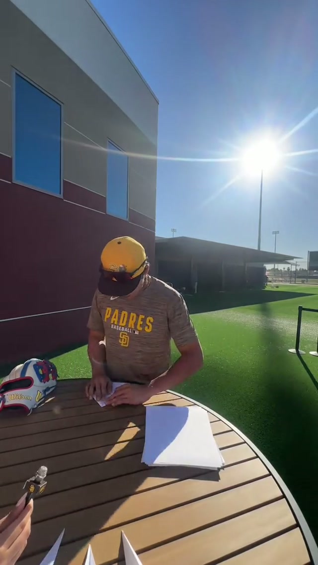Someone please tell Jackson his paper airplane went the furthest 😂 #Padres #SpringTraining #SanDiego #MLB 