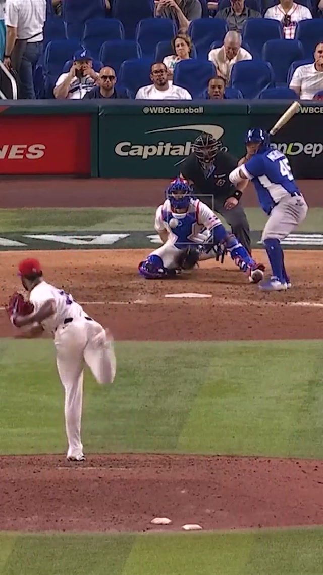Look at the flick of that wrist. #worldbaseballclassic #dominican #baseball #defense 